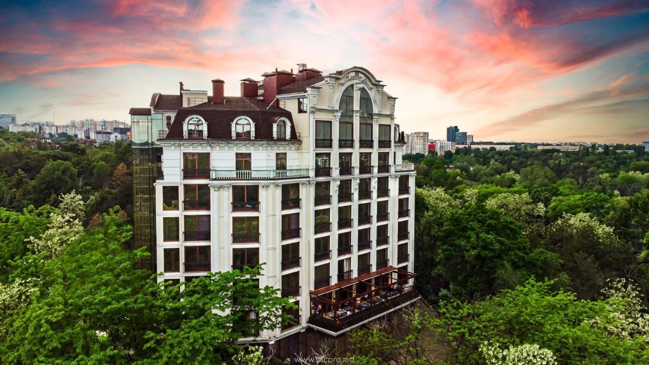 Time Hotel&Spa Chişinău Extérieur photo