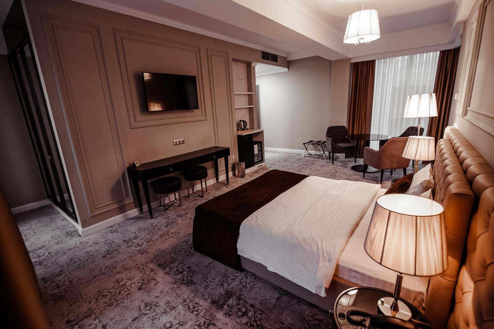 Time Hotel&Spa Chişinău Extérieur photo