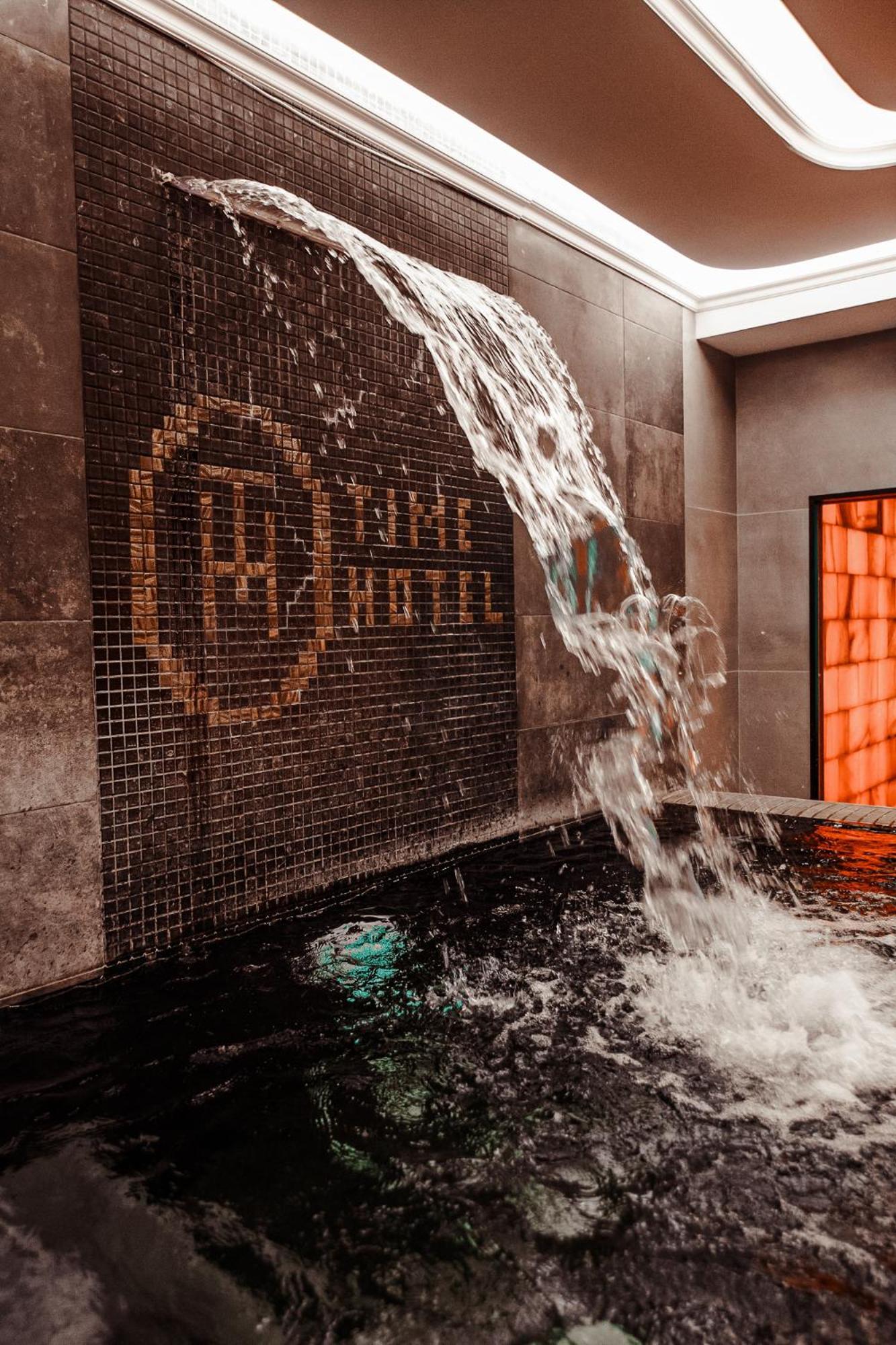 Time Hotel&Spa Chişinău Extérieur photo