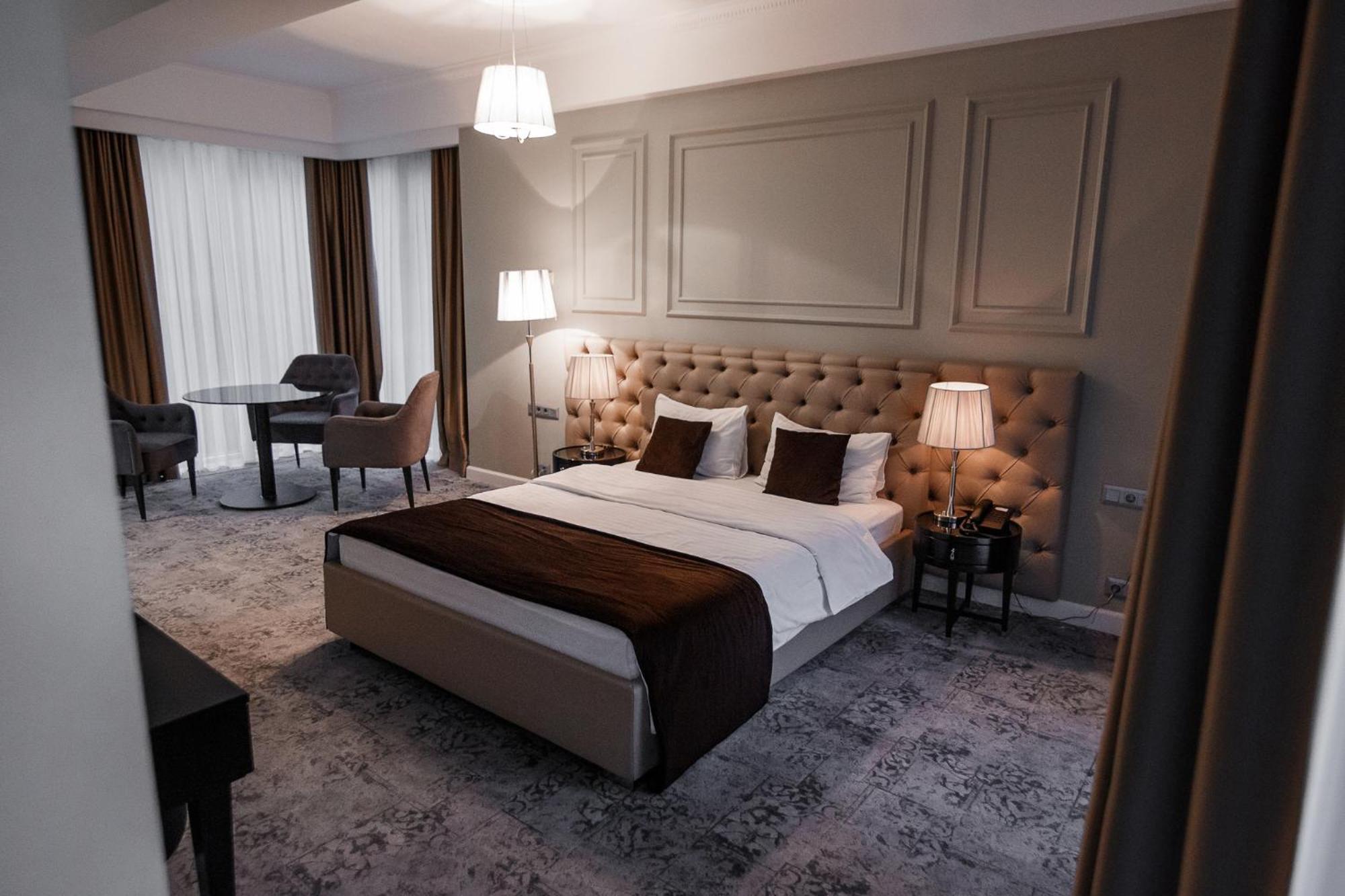 Time Hotel&Spa Chişinău Extérieur photo