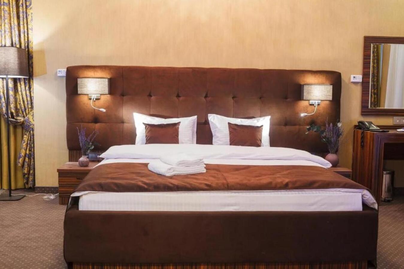 Time Hotel&Spa Chişinău Extérieur photo