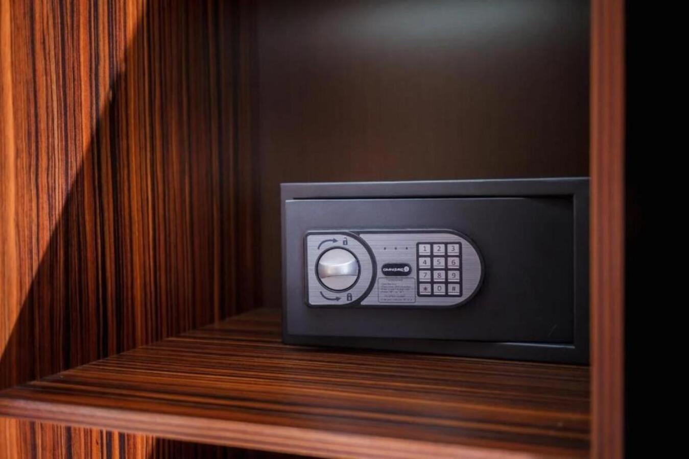 Time Hotel&Spa Chişinău Extérieur photo